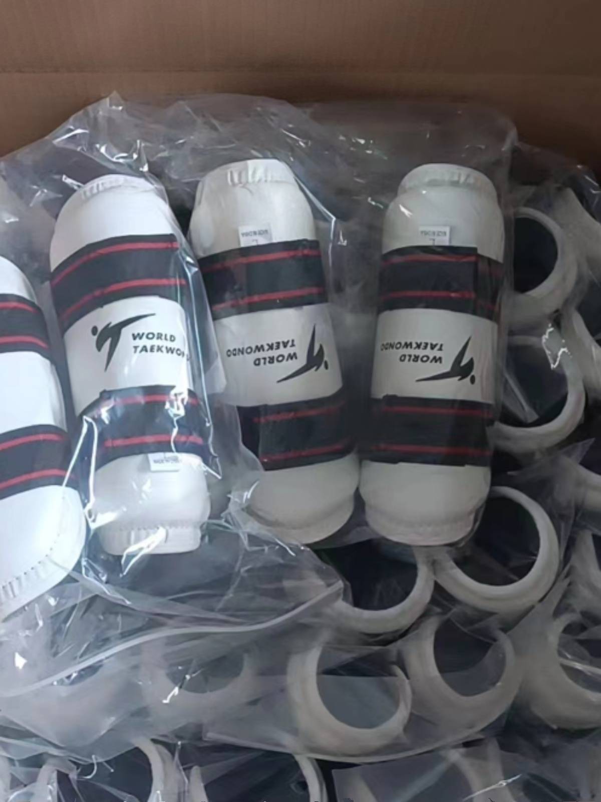 Direct sales of Taekwondo Protectives A full set of arm protection legs and combination of martial arts combat adult children's competition protective gear