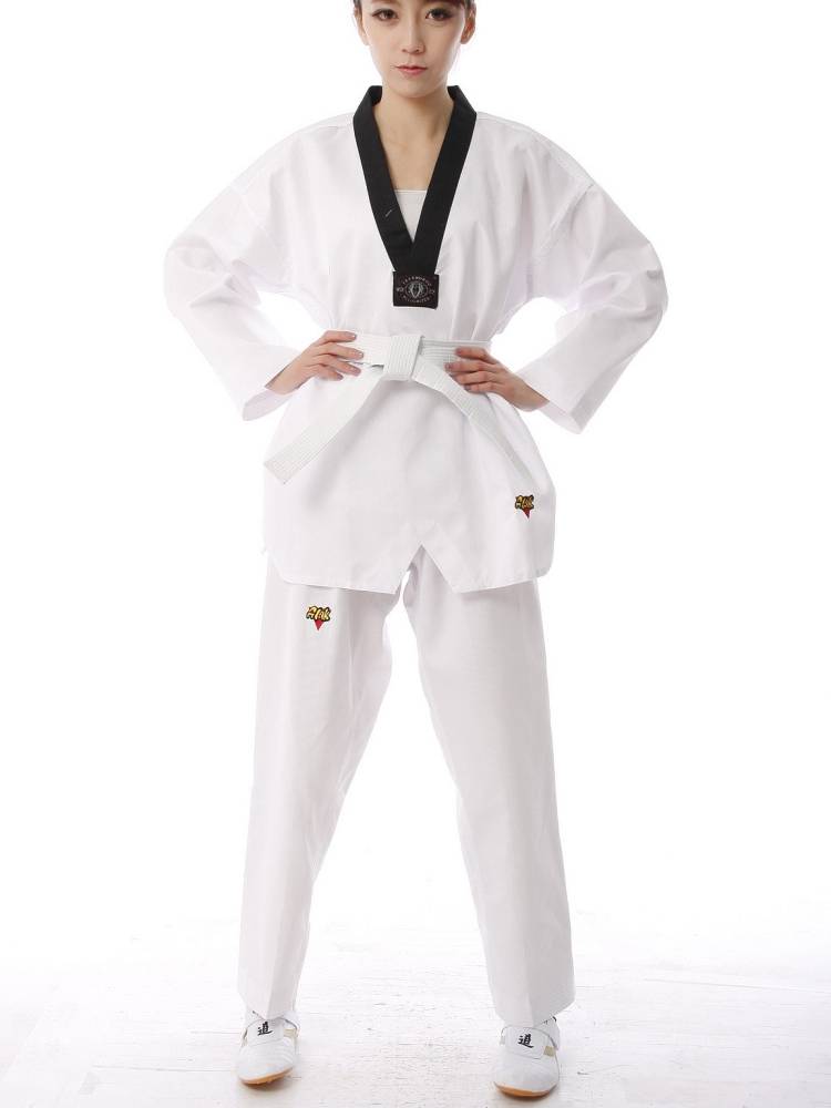 Taekwondo wears long-sleeved thong thong thong thongs and fall-old children wears air shorts