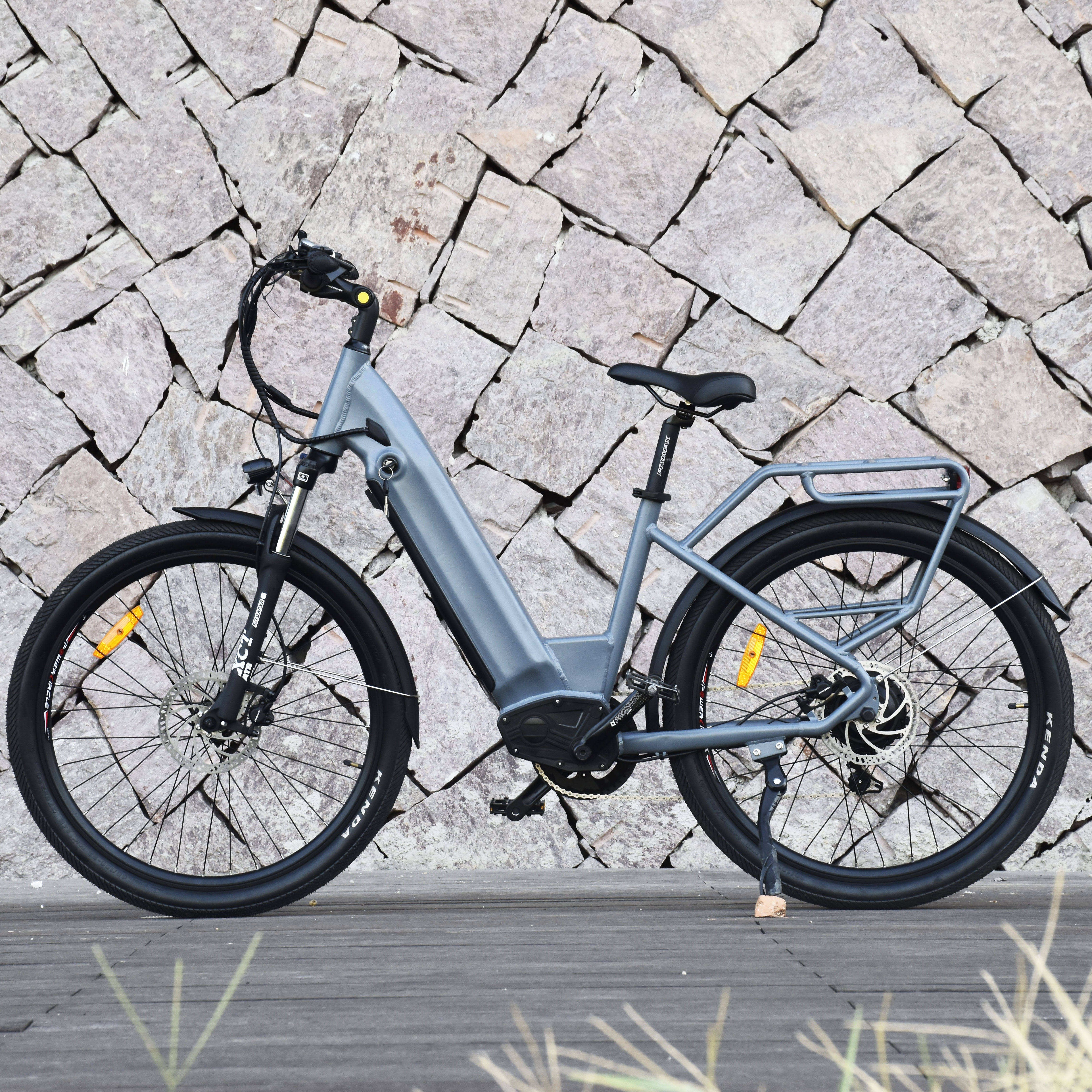 Cheap city electric bike rear hub motor electric bicycle with step-thru frame motor bike electric for women
