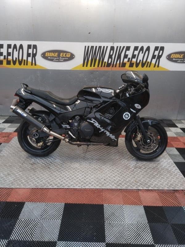 DAYTONA 900