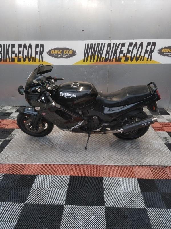 DAYTONA 900