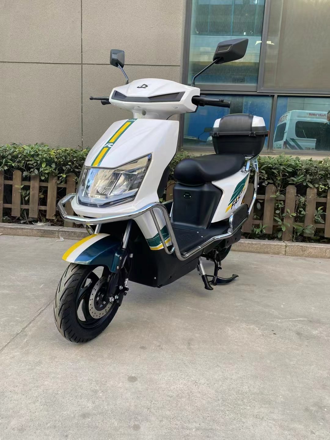 Electric motorcycle manufacturer
