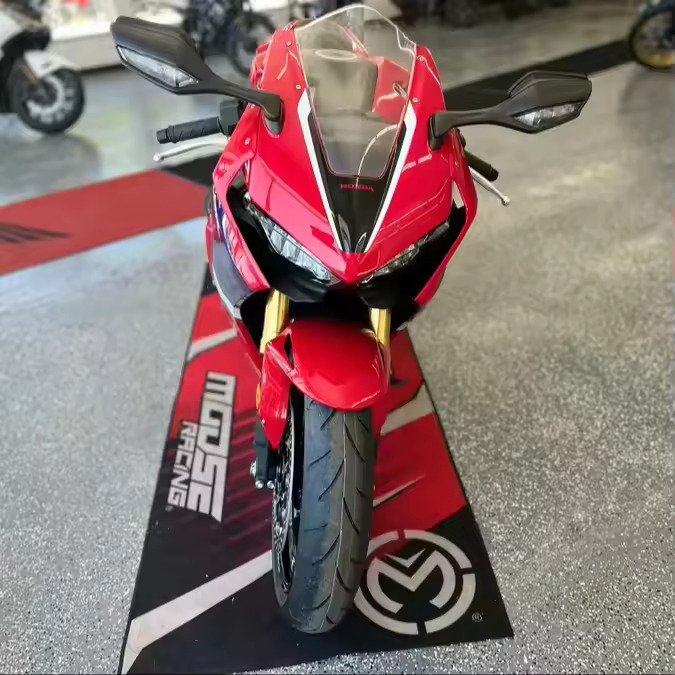 TOP PERFORMANCE FOR 2024 HONDAS CBR1000RR R Sport Motorcycle