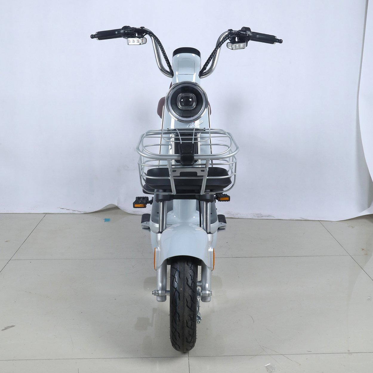 Electric Bicycle 350W 48V Electric city Bike Lead-acid Battery Two-wheeled Electric Scooter