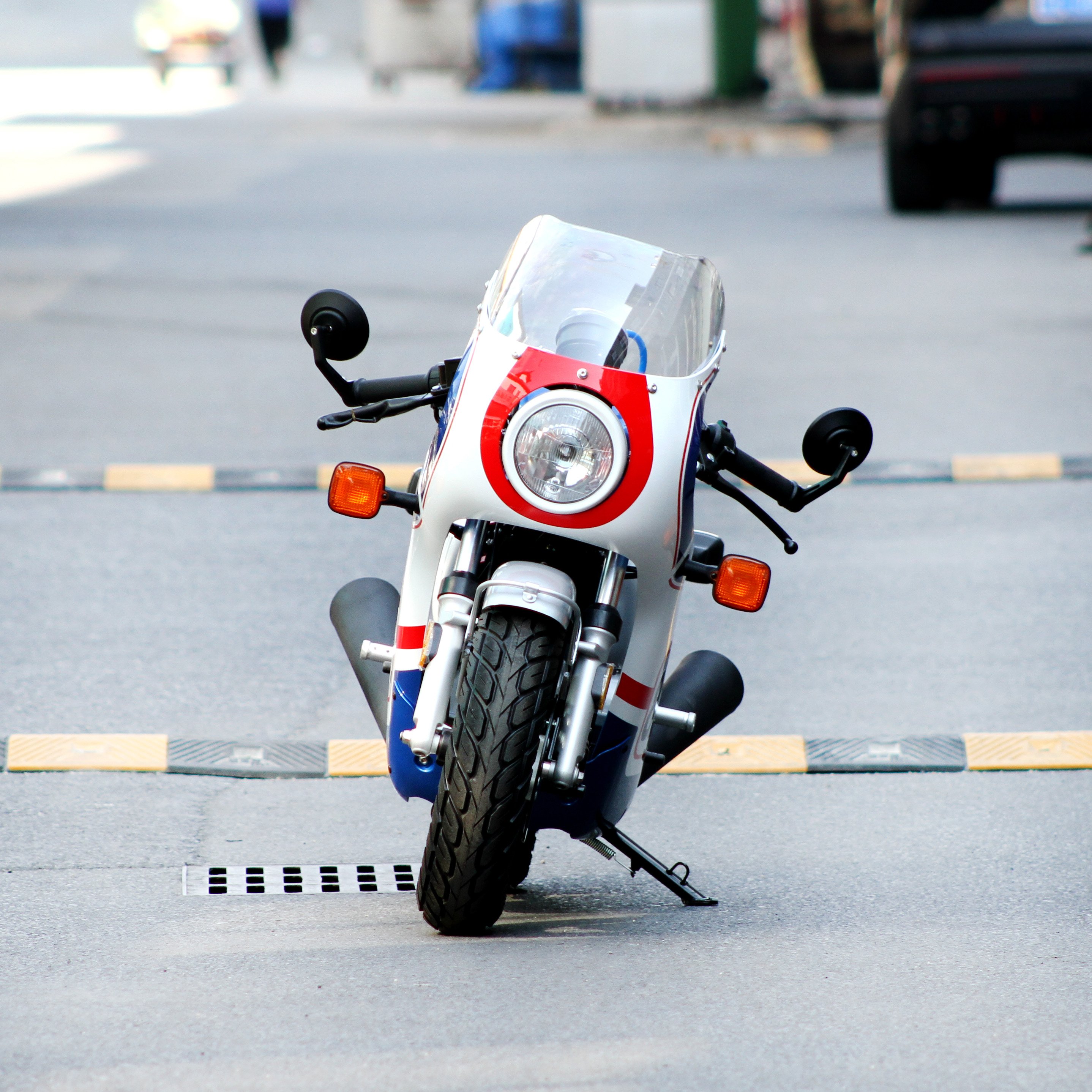 New 125cc four-stroke gasoline horizontal engine motorcycle vintage mini sports car can be registered sportbikes for adult