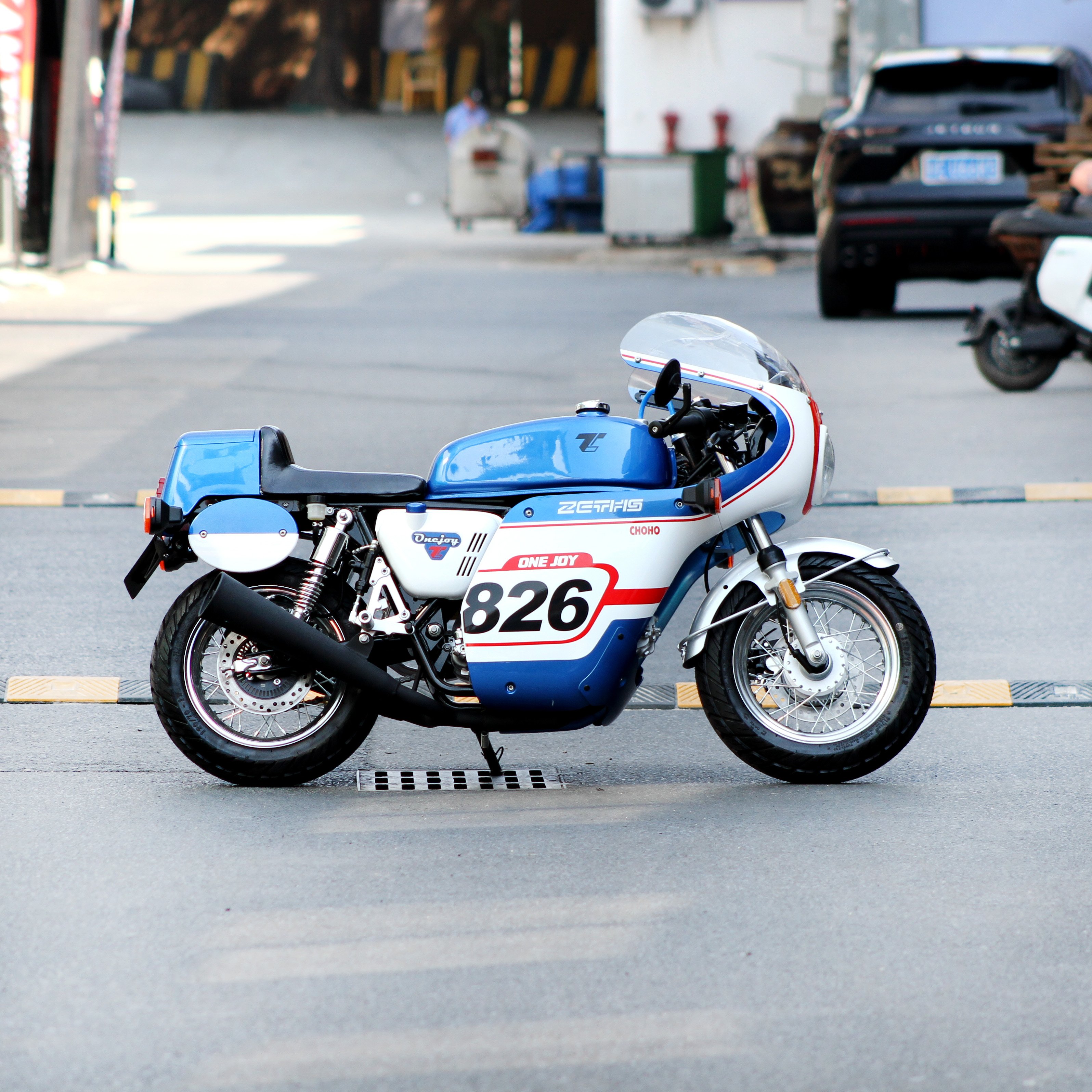 New 125cc four-stroke gasoline horizontal engine motorcycle vintage mini sports car can be registered sportbikes for adult