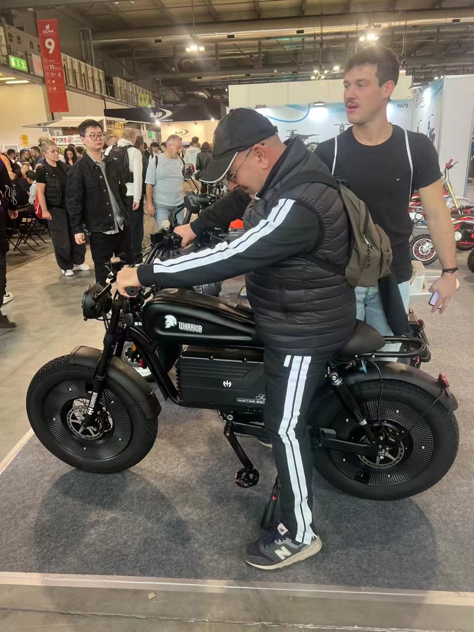 2024 new retro vintage super Electric Bike 72V 30Ah 60Ah 1500W rechargeable bicycle for adults city bicicleta electrica