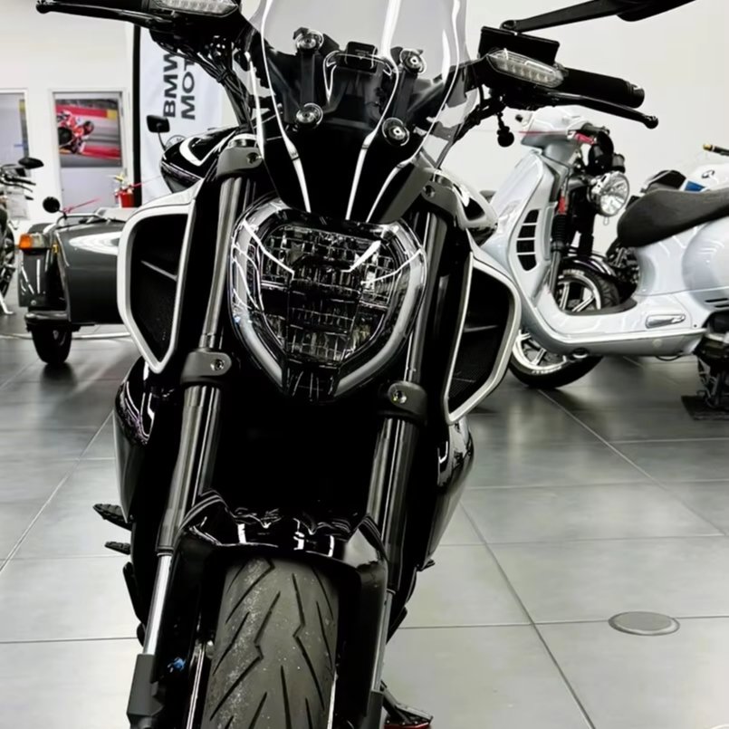 2022 2023 2024 New/Used DUCATIS DIAVEL Sportbike Motorcycle Diavel V4 For Sale Customized Support 3-Year Warranty