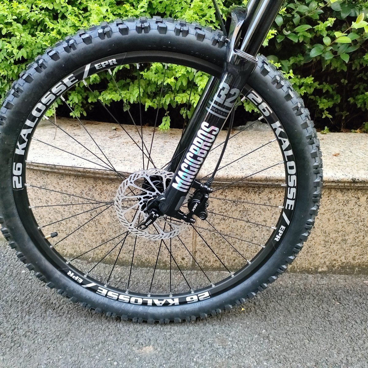 7 Bearings Hubs 11 Speed AM/XC Bike Air Front Fork Bicycle Hydraulic Brakes Mountain Bicycle Bike