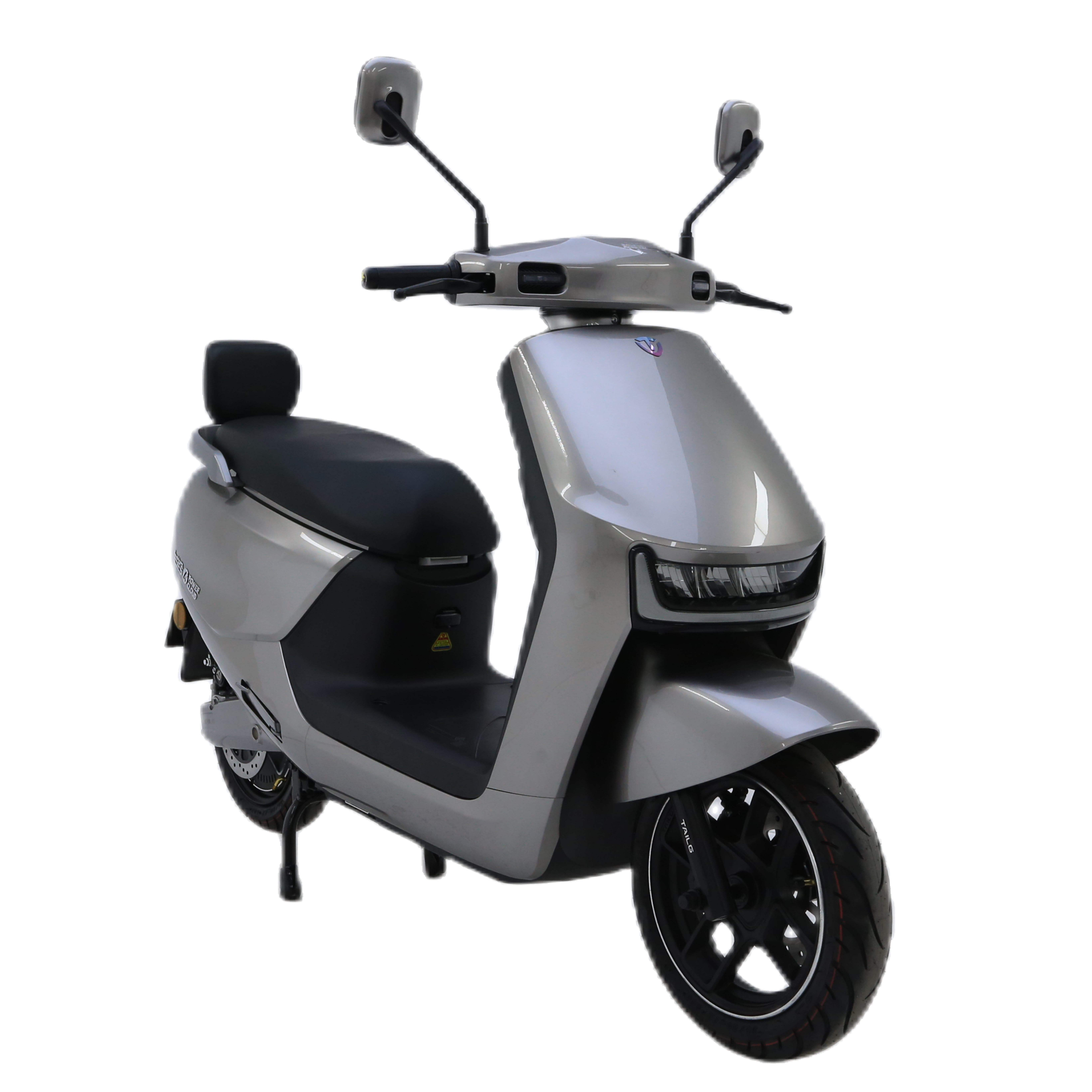 Chinese On Sale Powerful 1600W 2000W Adult Electric Moped Scooter With Lithium Battery Fat Tire Moped Electric Scooter For City