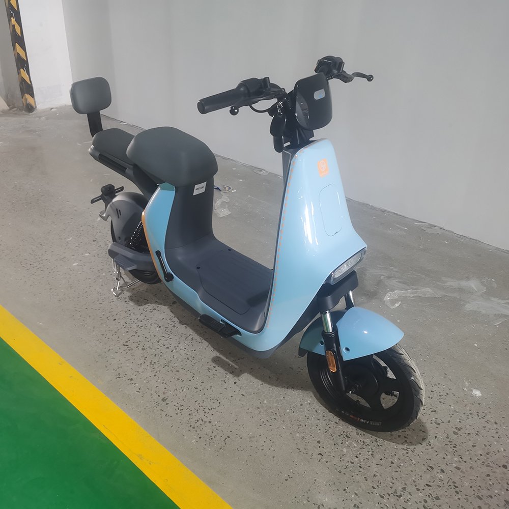 China Brushless 400w motor sportbikes moped 48V Strong Safety adult electric scooter