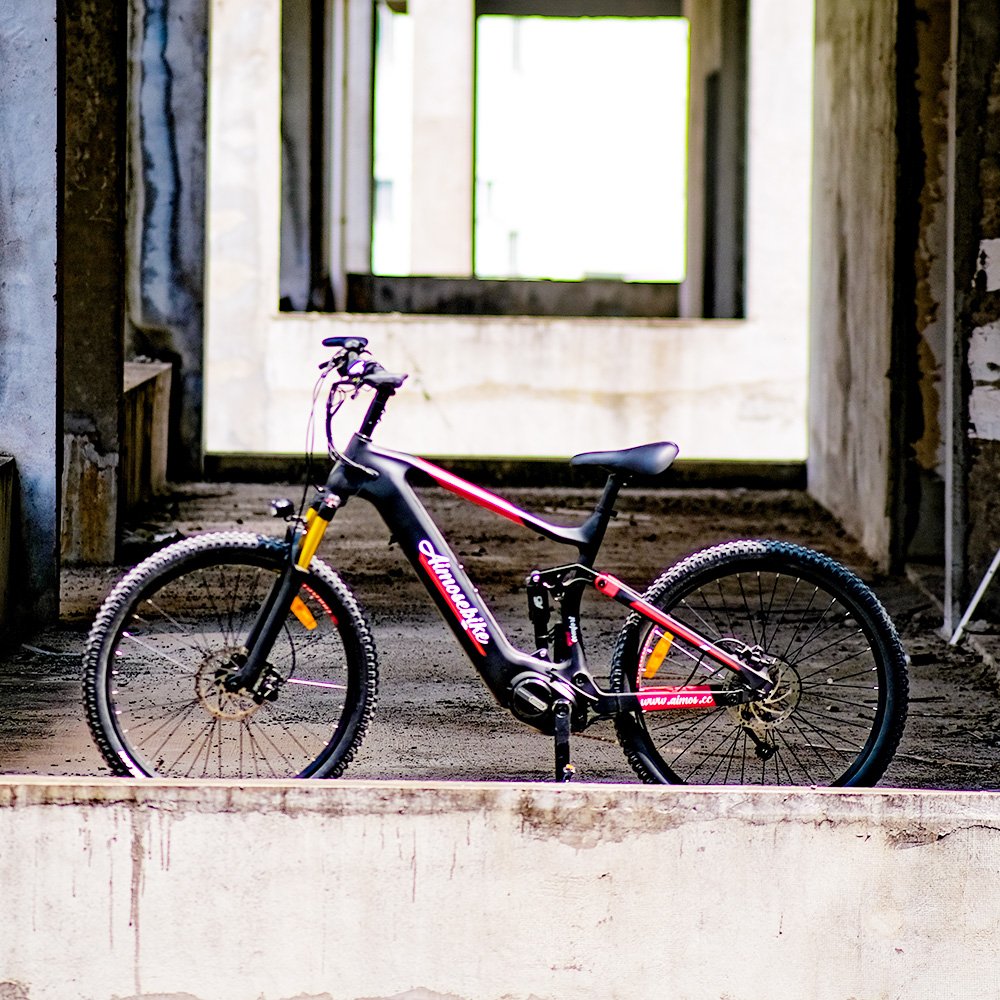 Aimos fashion carbon fiber frame Mountain Electric Bike 43V 250W 7 speed shimano off road E bike for Adult