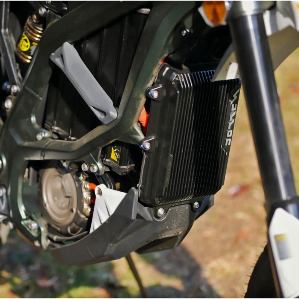 2024 Factory Supply Surron Electric Dirt Bike 12500W Ultra Bee Electric Motorcycle 74V 55Ah Surron Ultra Bee Off Road Ebike