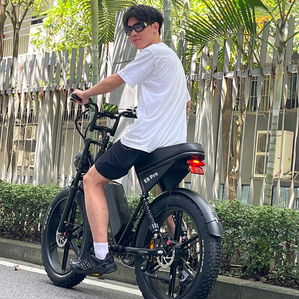 Hot Sales 20-Inch Electric Mountain Bike Fat Tire Bicycle V8 Pro Plus 7 Speeds System for Adults