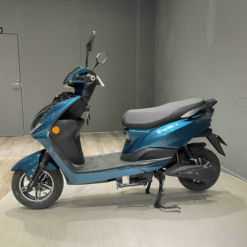 Best Selling Mobility Scooter Powerful Adult Motocross 1500w Ckd Dual Motor Electric Moto 2 Wheel Sportbike Ev Racing Motorcycle