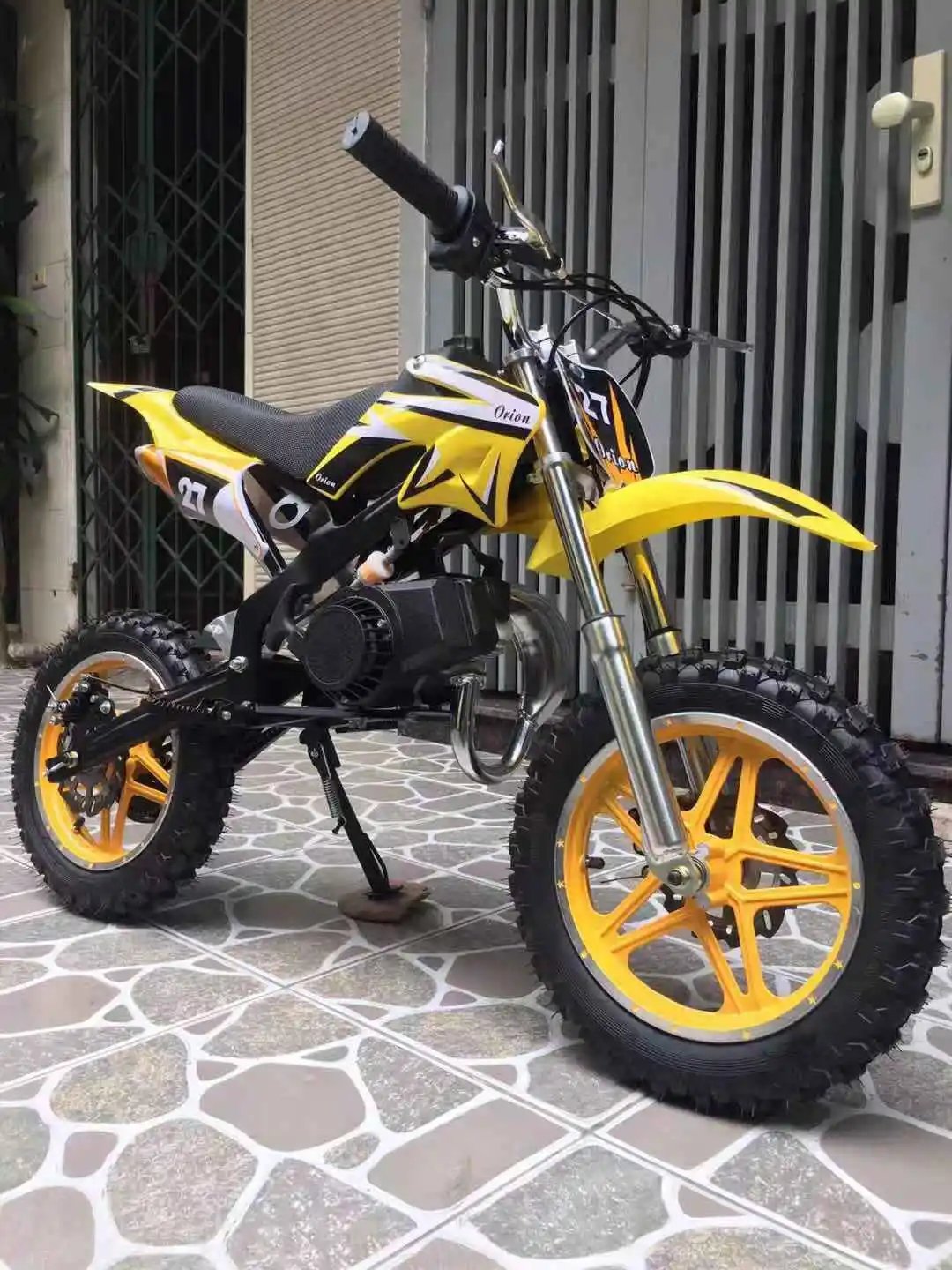 New Arrival Brush E Scooter Brush Motorized Scooter Brush Sportbike