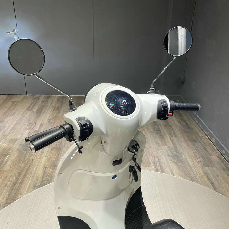 High Quality Adult Skuter Motorbike 3000w Ckd Eletrica Motorcycles 2 Wheel Streebikess Dual Motor Electric Scooters With Pedals