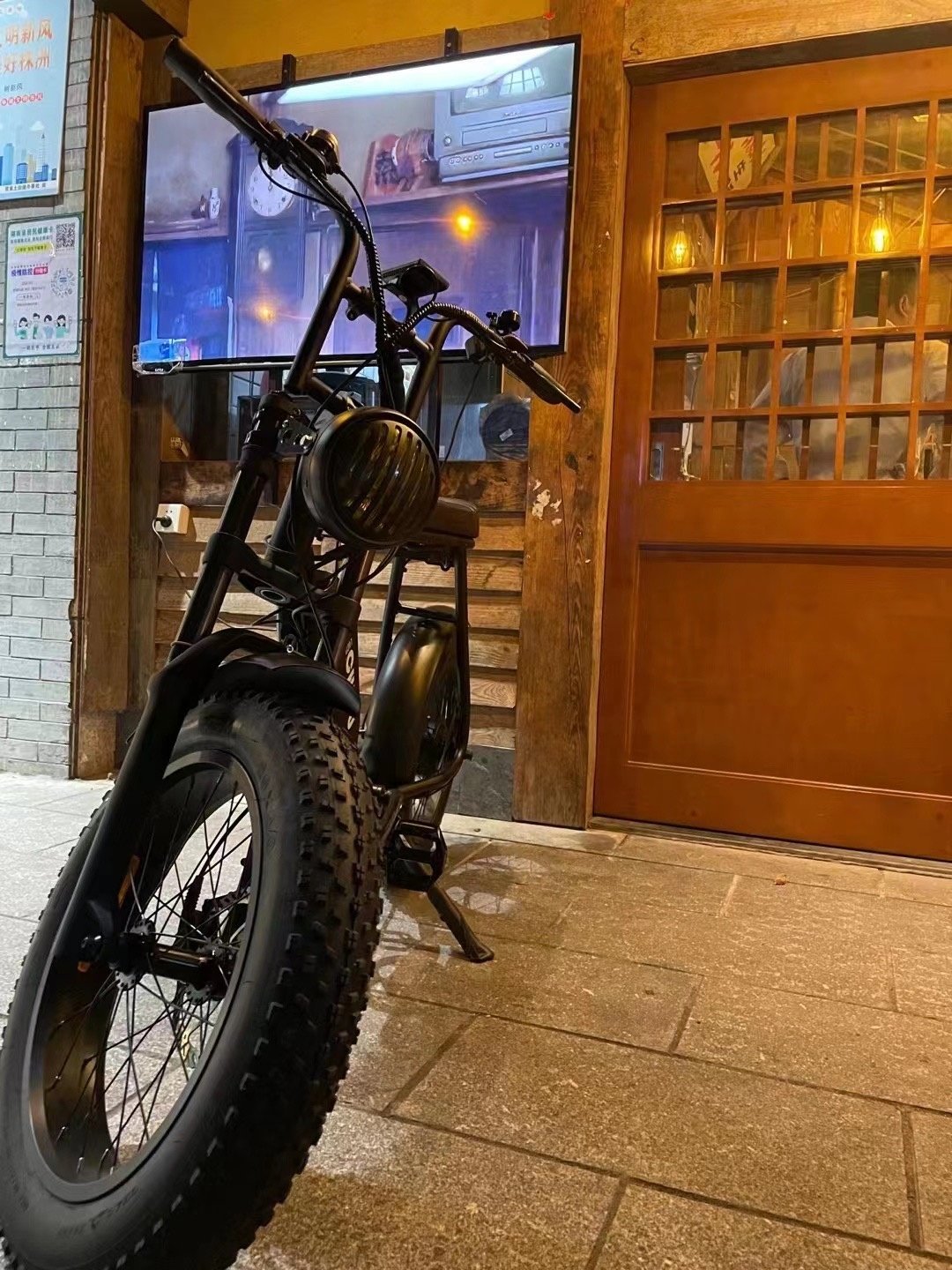 LVCO Customized Morden Style Road Electric City Bike 1000W Offroad Bicycle Battery Moped Ebike oem odm