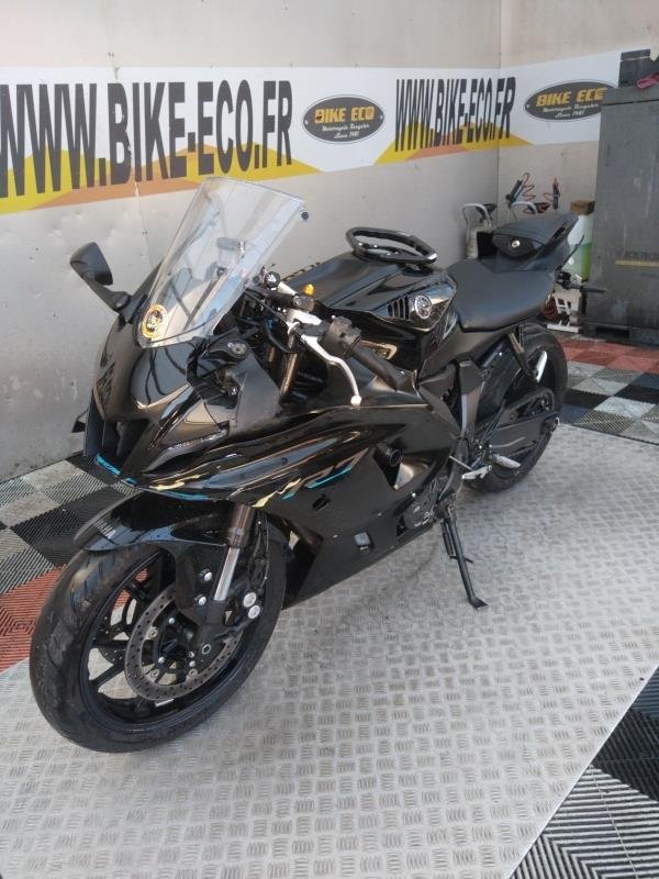 YZF R7