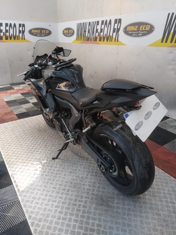 YZF R7