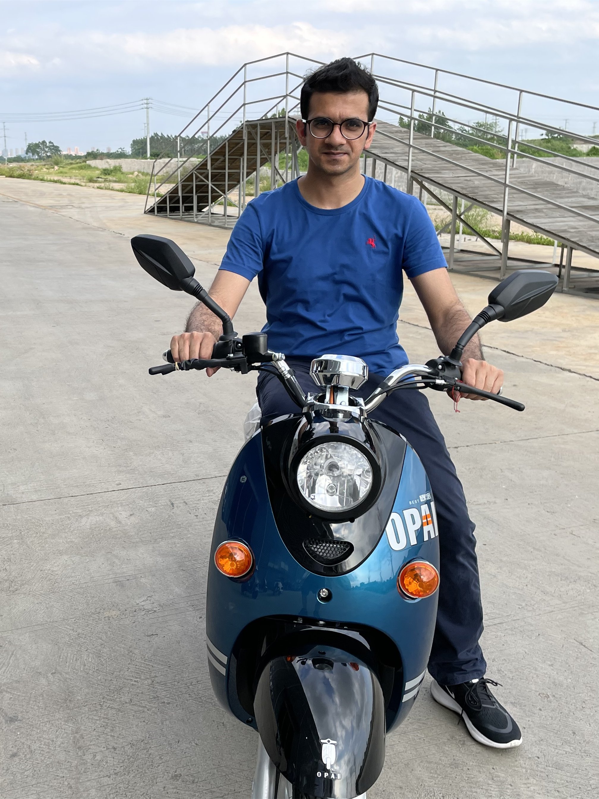OPAI Electric Motorcycles Power 2000W Long range 60km-100km 2000 Watts 72 Volt Racing Motorbike 1000W Motorcycle