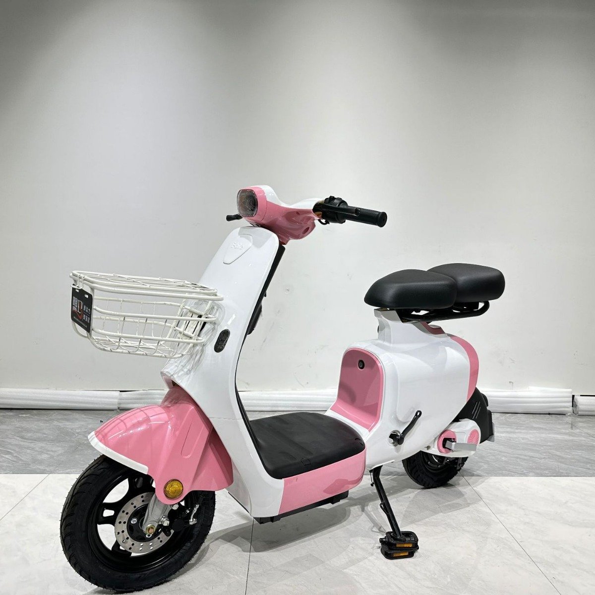 Electric Motorbikes for Adults V20 Pro Fatbike Cross Border 48v Smart Electronic Bike with down Tube Battery for City Use