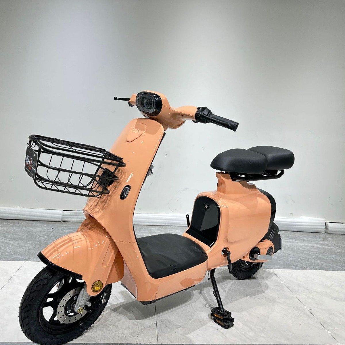 Electric Motorbikes for Adults V20 Pro Fatbike Cross Border 48v Smart Electronic Bike with down Tube Battery for City Use