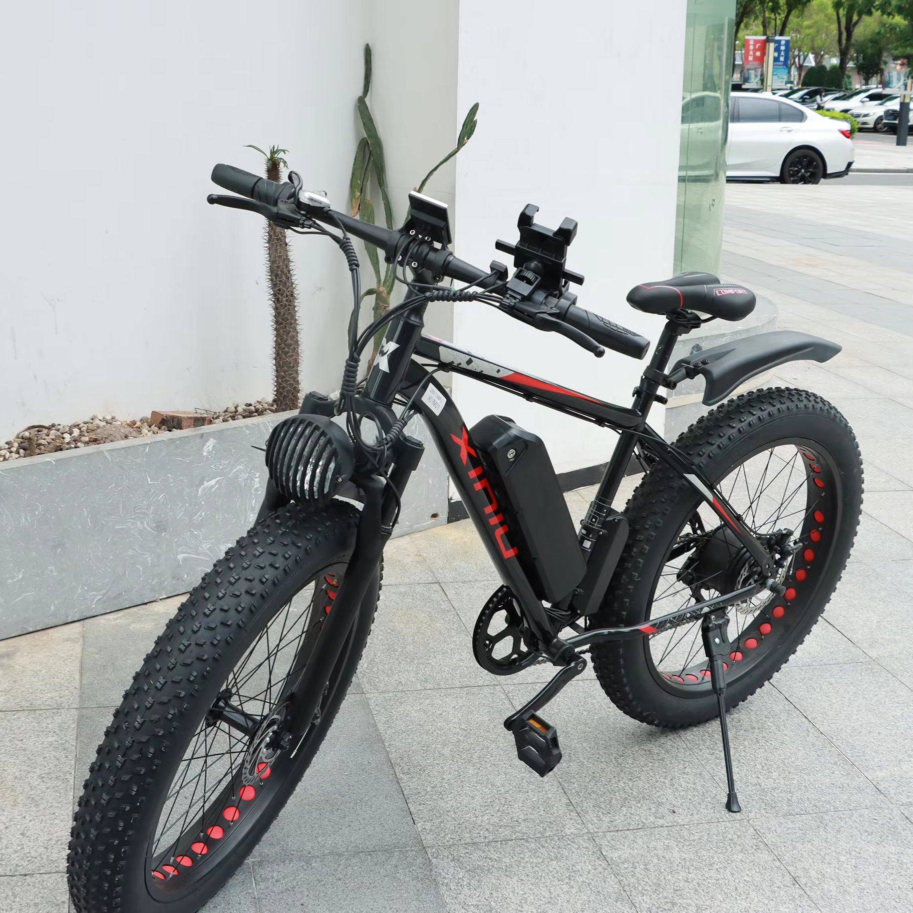 Customization high power 750W 500W brushless motor long range 48V 16Ah 26x4inch fat tire city road electric bike with LED light
