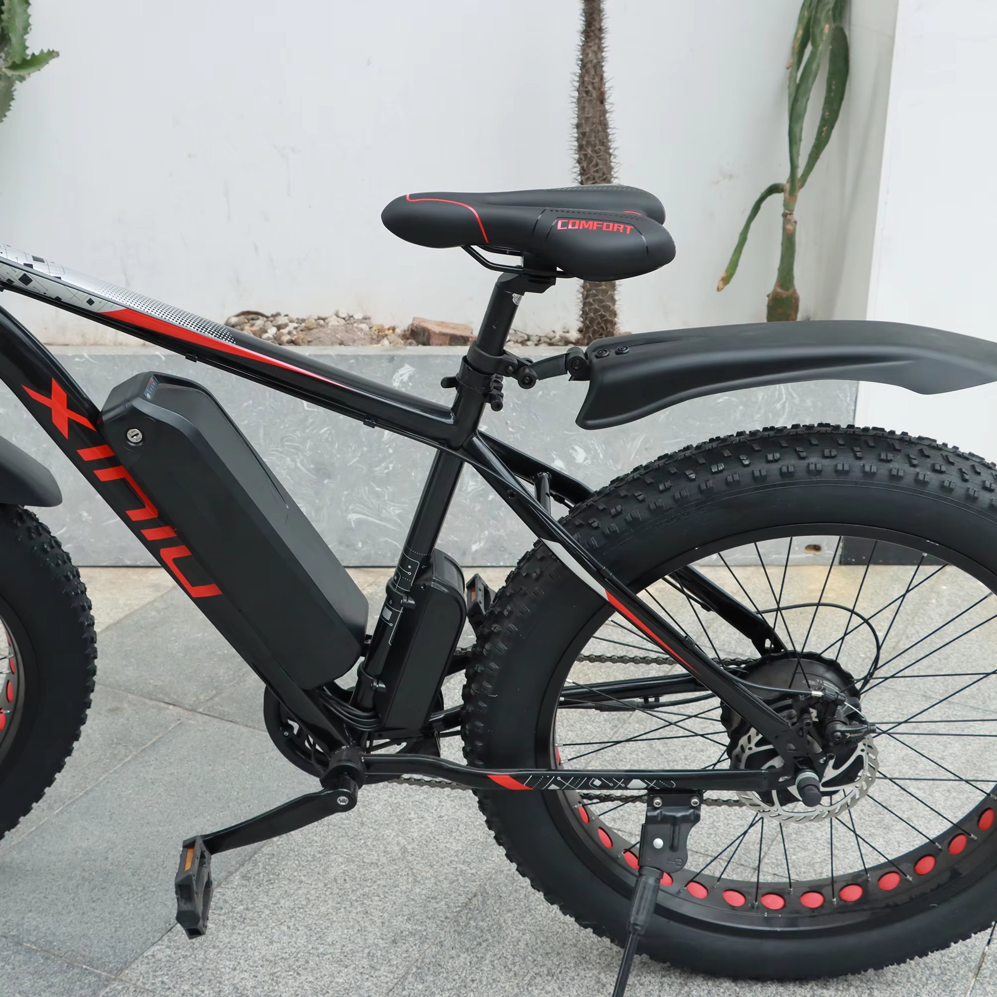 Customization high power 750W 500W brushless motor long range 48V 16Ah 26x4inch fat tire city road electric bike with LED light