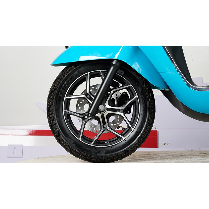 Electric Motorcycle 2024 A New Type of Adult Electric Motorcycle Suitable for High Speed High Quality Sportbikes for Travel