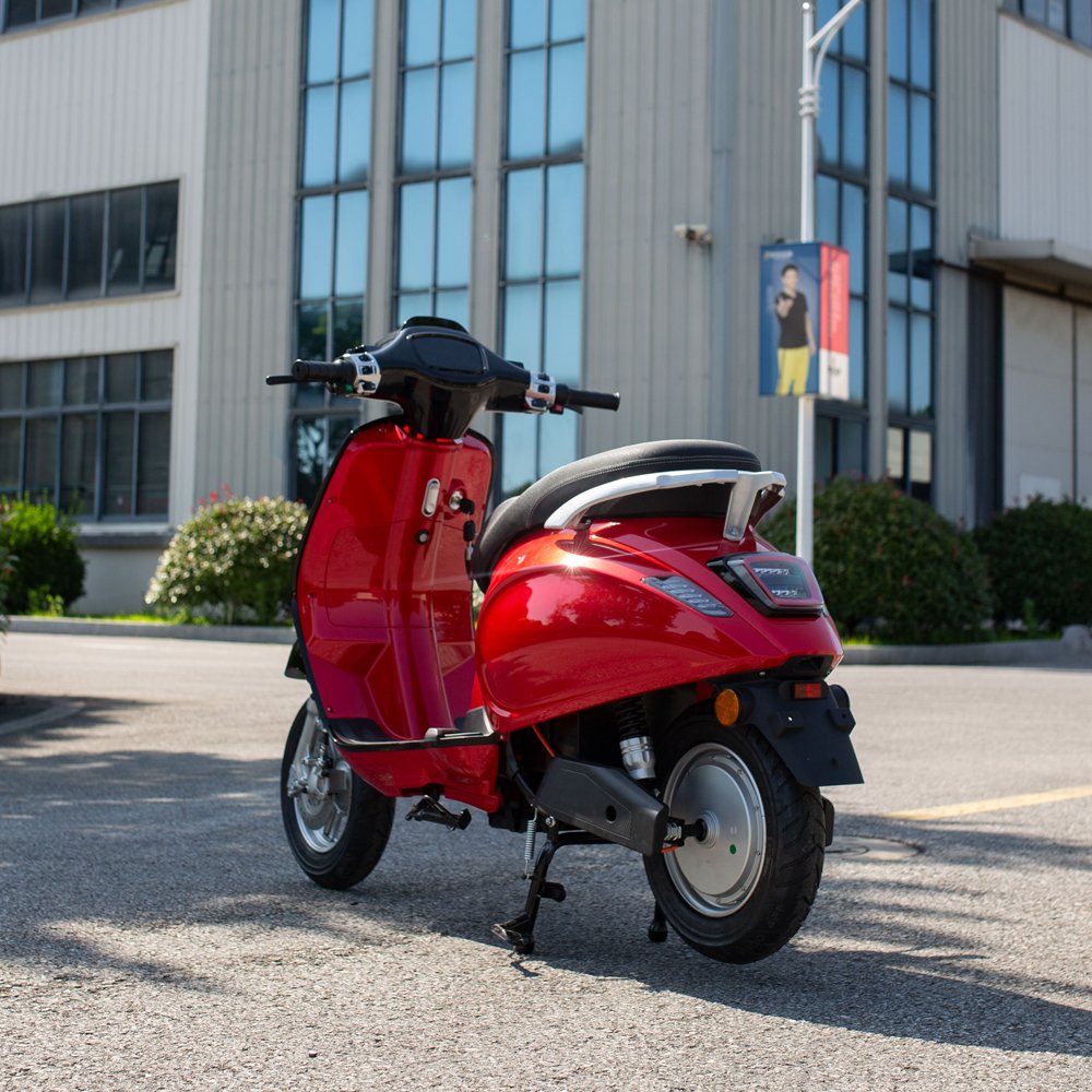 New Design bikes motorcycle Powerful Electric Scooter 800w 1200w 1500w electric battery powered motorcycle