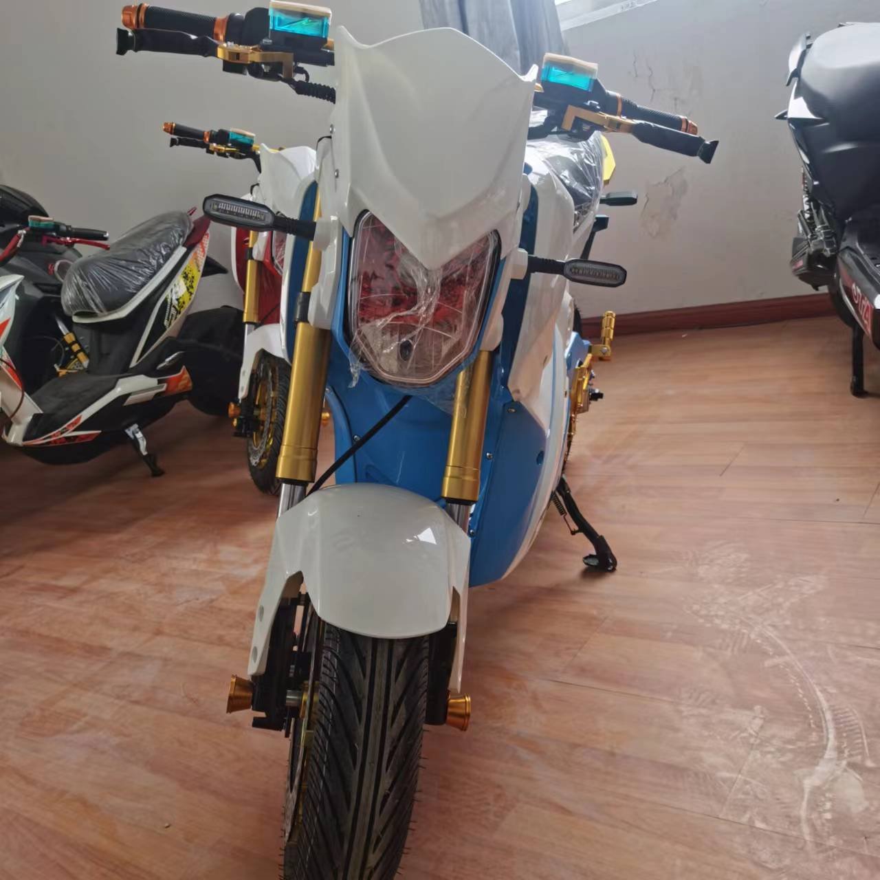Low Price Long Range Sportbikes Electro Moped Disc Brake 1000w Removable Battery Dual Motor Electric Scooter Motorcycle For Sale