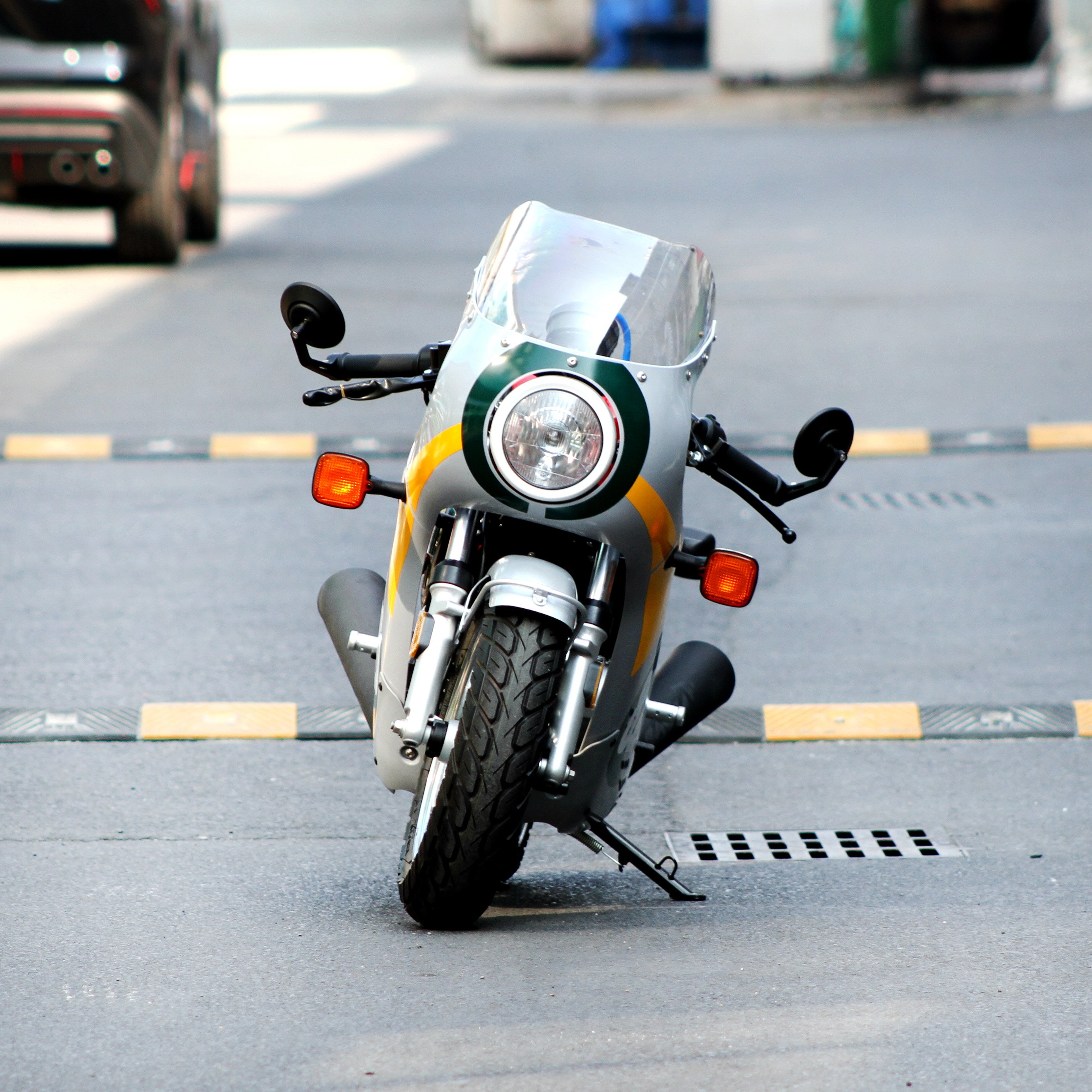 New 125cc four-stroke gasoline horizontal engine motorcycle vintage mini sports car can be registered sportbikes for adult