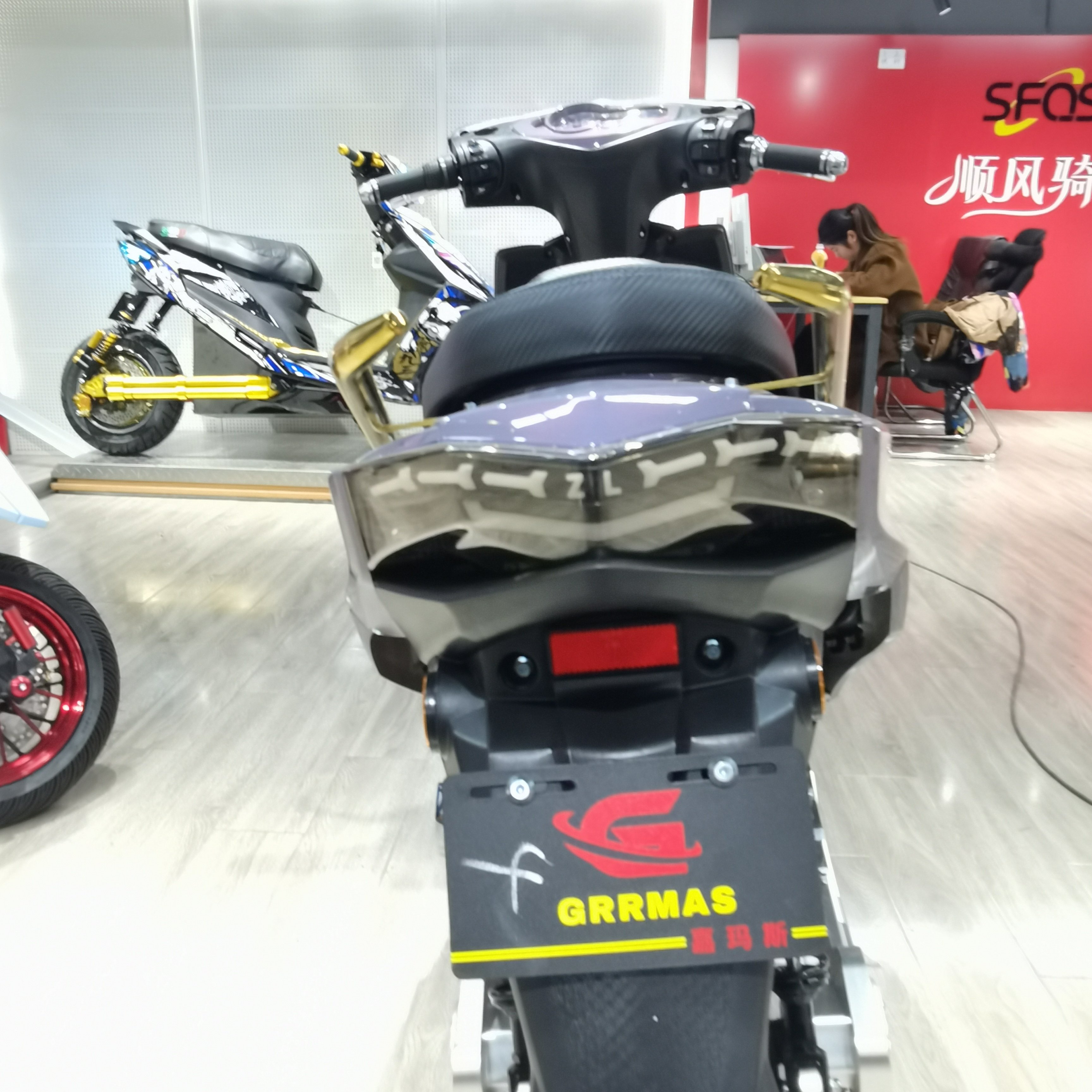 New Strong Sportbikes 1500w Ckd Dual Motor Elektro Scooters Powerful Adult Moped Long Range 2 Wheel Electric Motorcycle For Sale