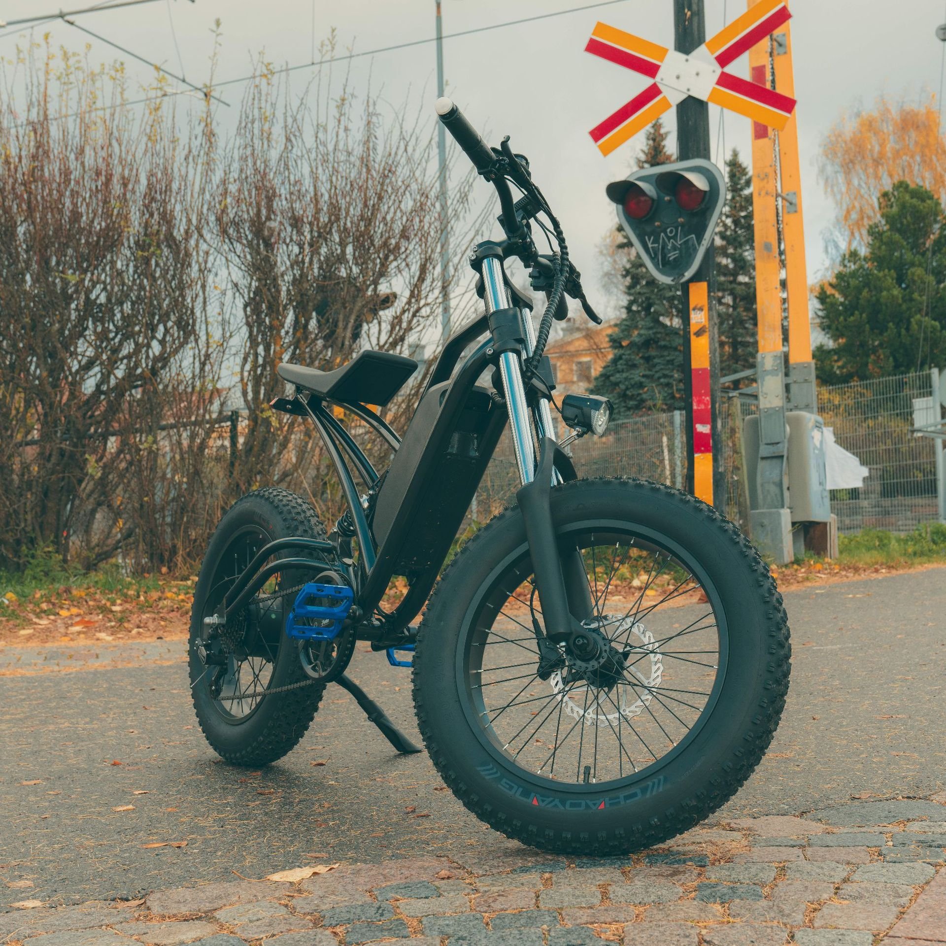 Wholesale 48V Electric mountain bike 20 inch 400W fat tire electric motorcycles