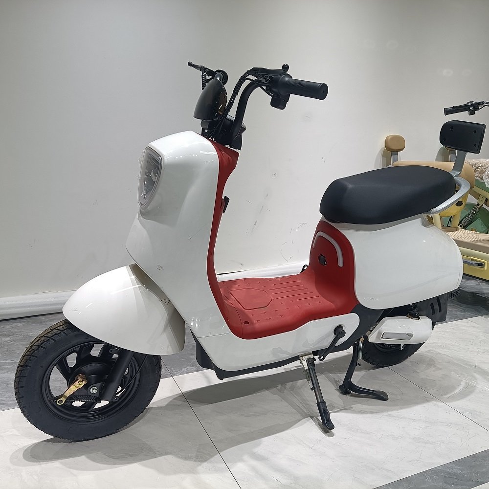 Wholesale 2024 Hot Selling Chinese Electric Bike Adults Electric Scooter