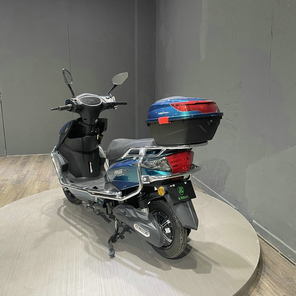 High Speed 1500w Fat Tire Sportbikes Adult Motorbike Ckd Chopper 2 Wheel City Bike Mobility Scooters Electro Motorcycle For Sale