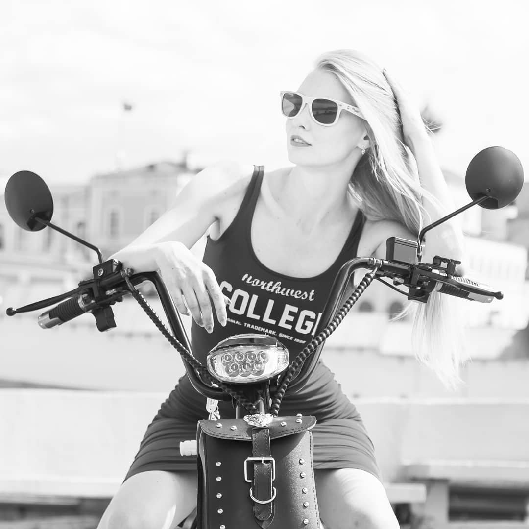 New 150cc Electric Scooters EEC COC Overseas Warehouse Fat Tire Electric Scooter 2000W Citycoco Steel Frame Electric Bike
