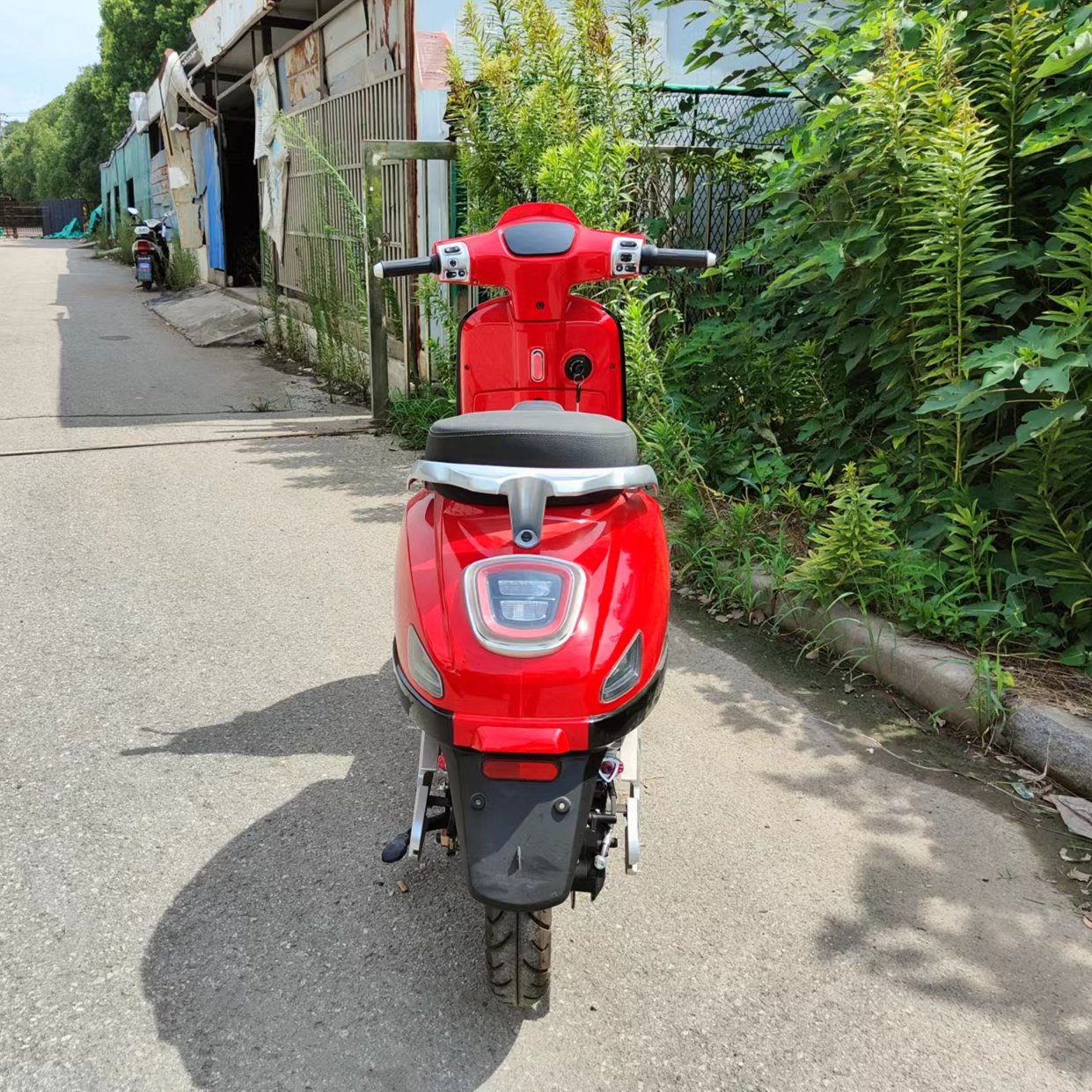 Cheap Price Electric Bike Motorcycles High Quality Sportbike 2000w Motor Electric Scooters Wholesale