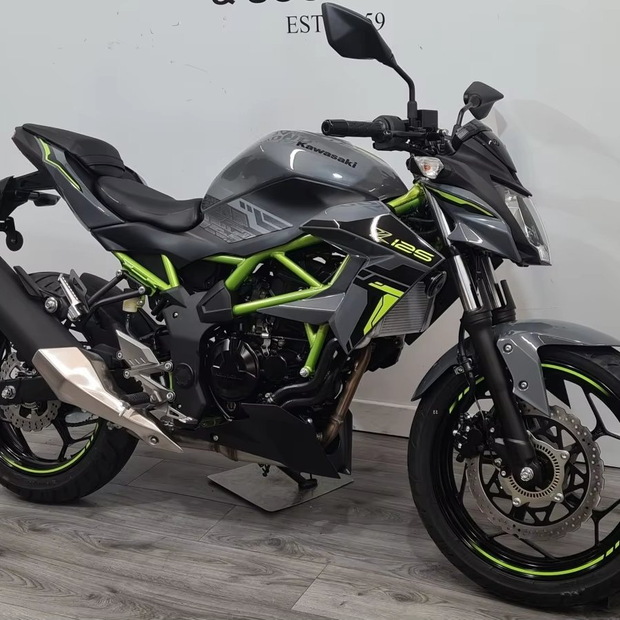 New Z125 125 Motorbike for Adventure Riding Sportbike