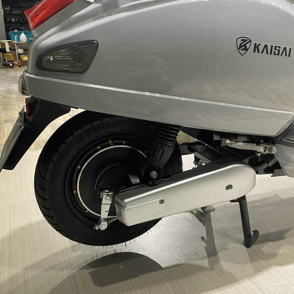 Retro Electrico Motorcycle 1000w Ckd 2 Wheel Bike Mobility Electro Kick Scooter Powerful Adult Moto Removable Battery Sportbikes