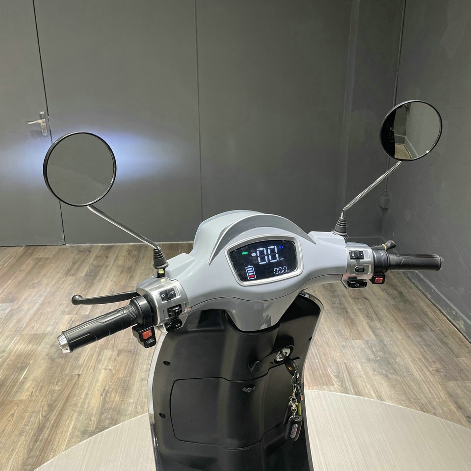 Retro Electrico Motorcycle 1000w Ckd 2 Wheel Bike Mobility Electro Kick Scooter Powerful Adult Moto Removable Battery Sportbikes