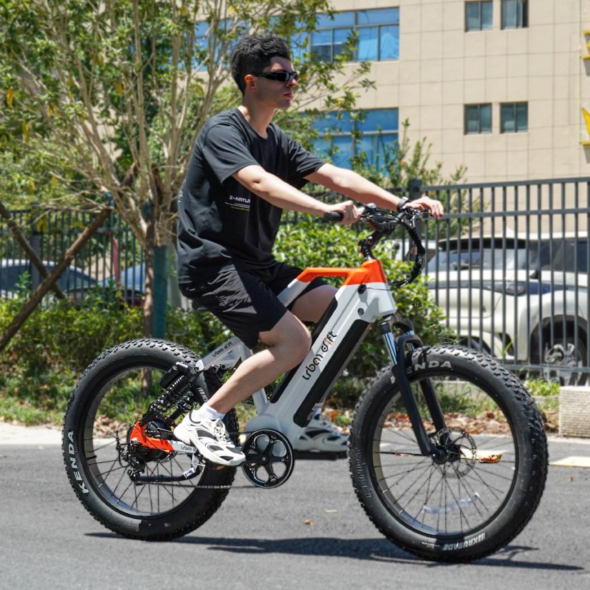 Eu/Us Ready Stock 26Inch 250W 750W 1000W Fat Tire Electric Mountain Bike 48V 30AH City Hybrid Dirt E-Bike for Adults