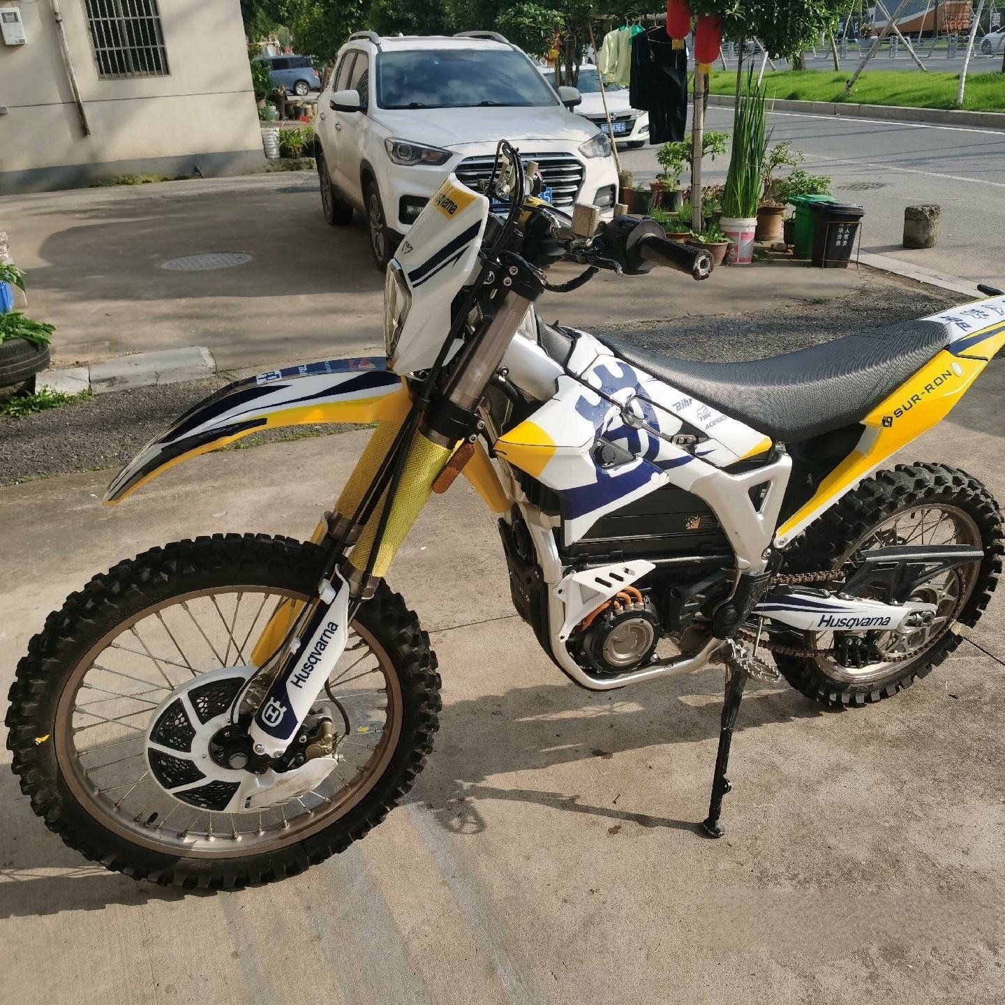 Fast Shipping Suron Storm B 104V Electric Dirt Bike 55Ah Sutton Storm B For Adults