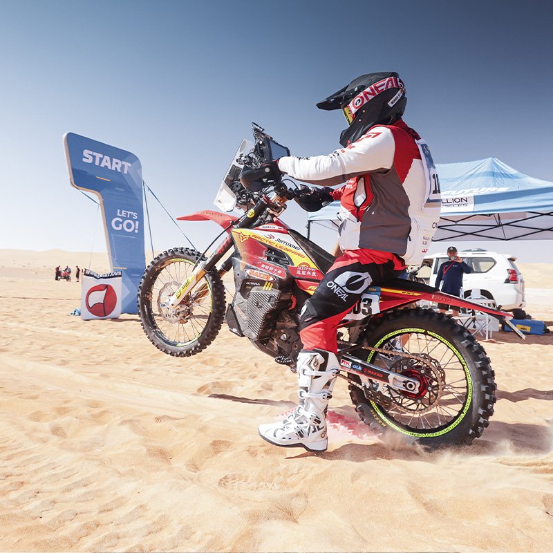 Original Electric Dirt Bike Racing Motocross High Speed E Motorcycle Arctic Leopard Cheetah EXE880 37KW 90V75AH