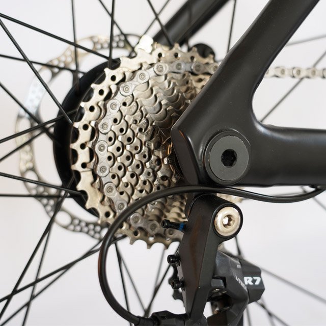 2024 High-end 250W Electric Mountain Bike Professional Gravel Electric Bike Long Range E-bike For Man