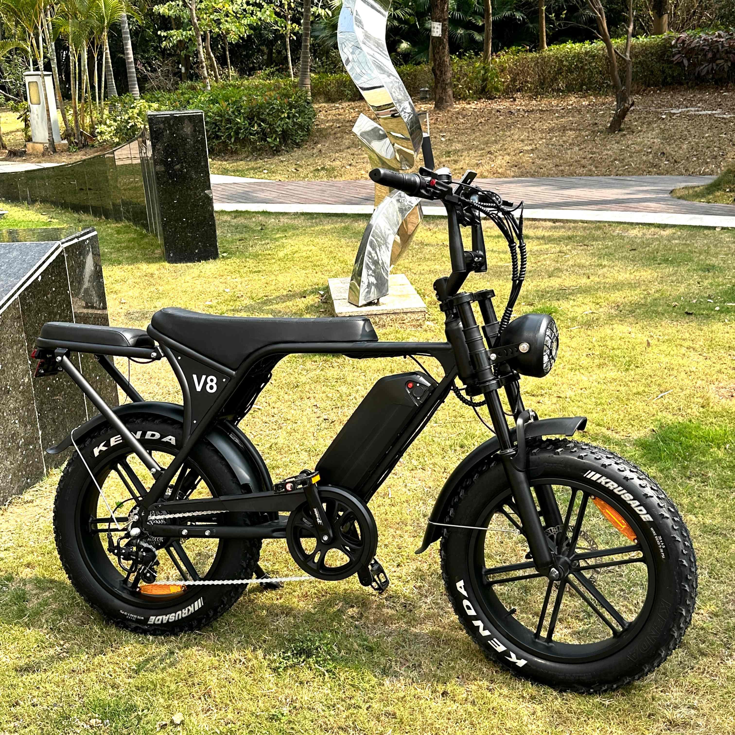 Electric Mountain Bike V8 Outdoor Sport Electric Bicycle Leisure Fat Bike Electric Scooter Adults 50Km Long Range