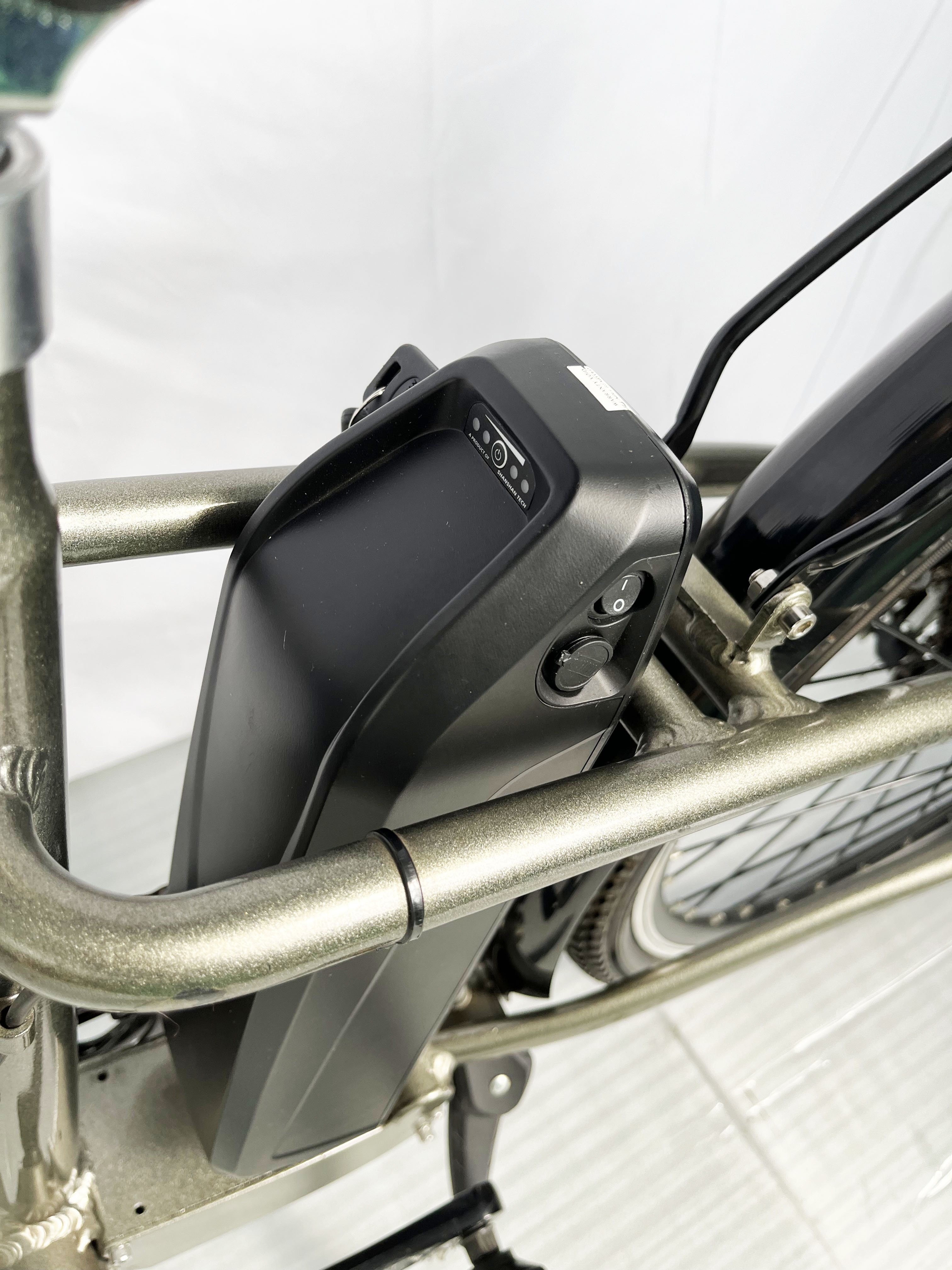 Fast delivery wholesale urban electric city bike 26" 36v 250w electric road bicycles for adults