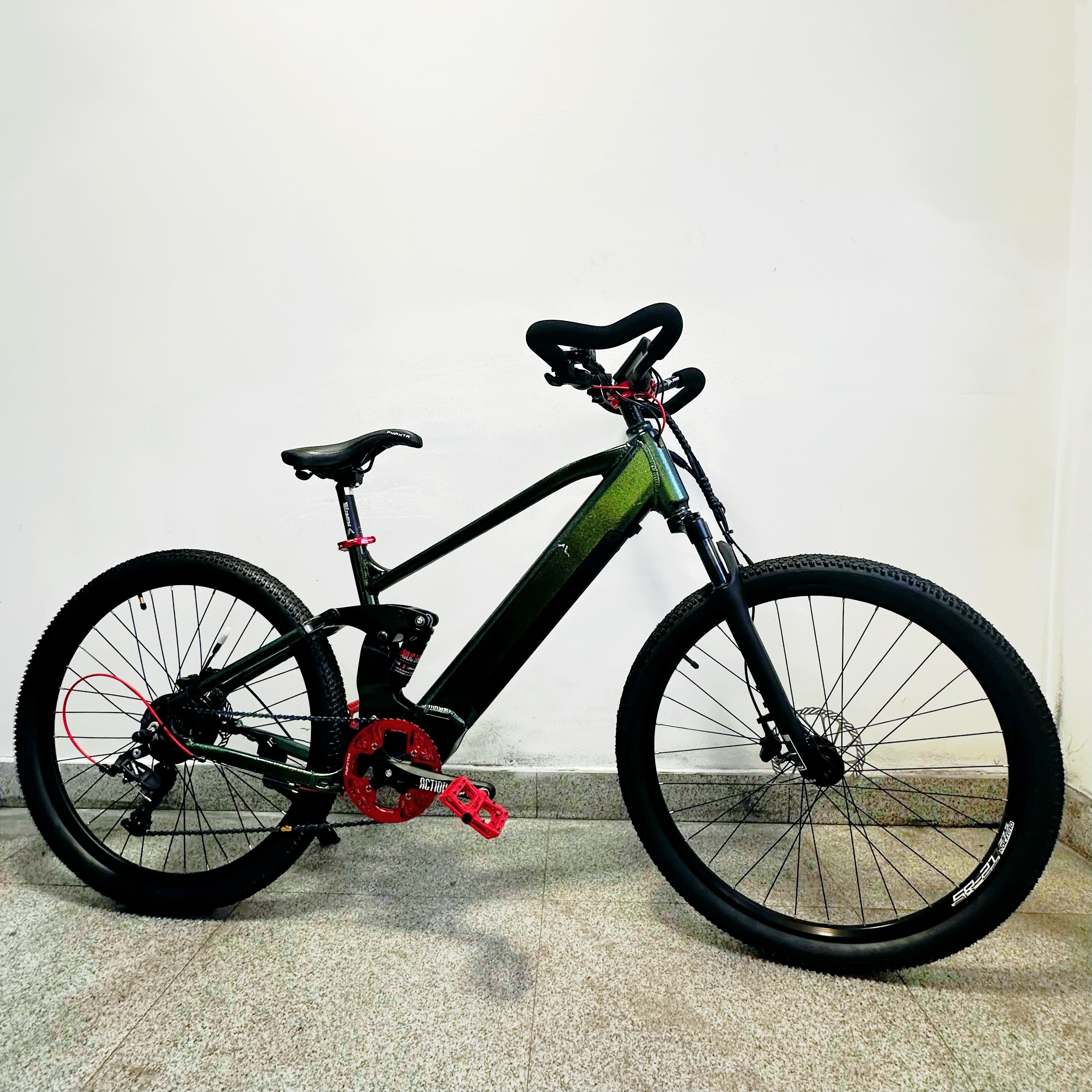 7 Speed 48V 13Ah 26 Inch Electric Mountain Bike Aluminum Alloy Frame down Tube Lithium Battery Sensor Smart Type