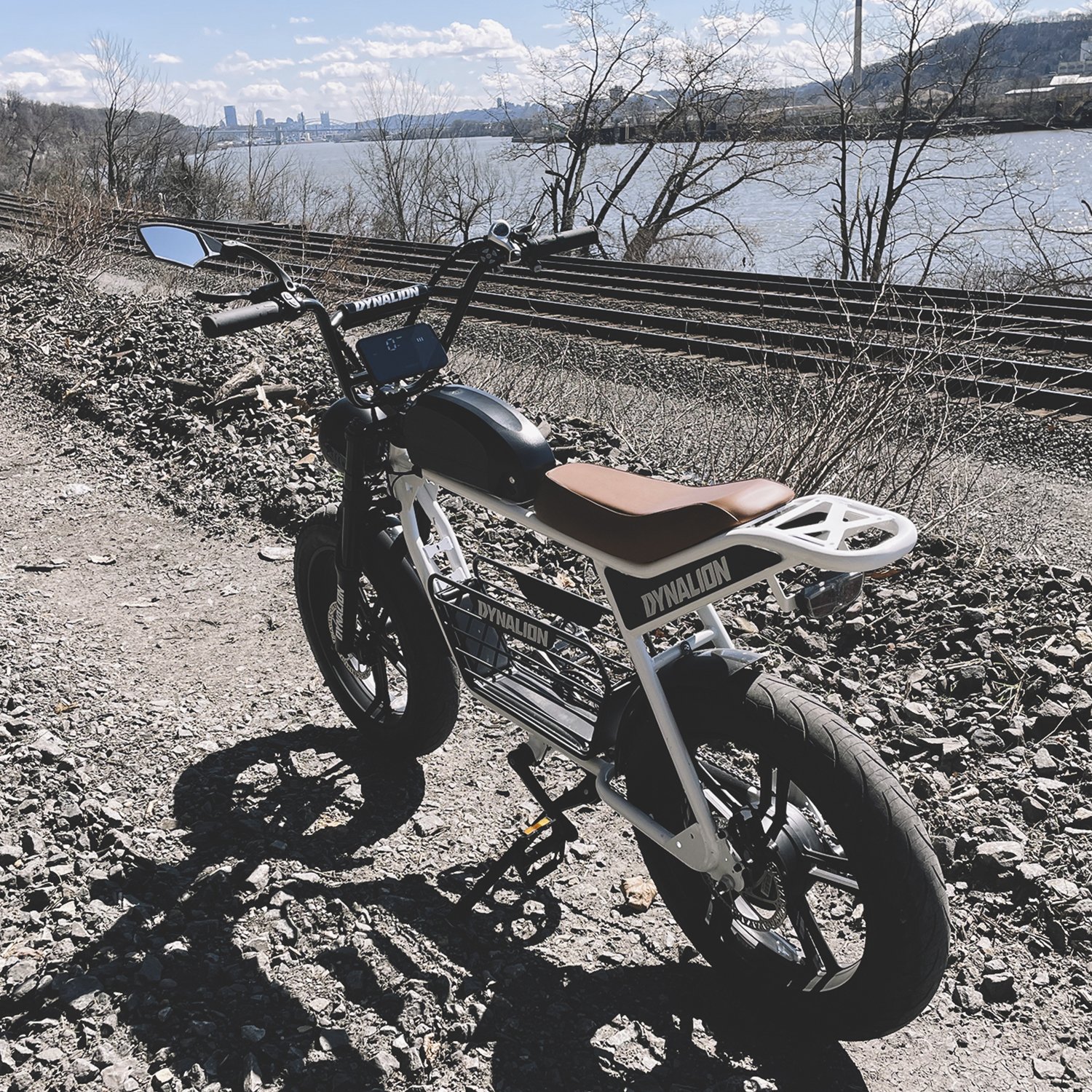 Electric bike with 48V 1000W motor 48V 16Ah Li battery 20in tire steel frame disc brake and LCD display mountain bike bicycle
